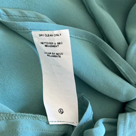 ✨NEW✨Fifteen-Twenty 100% silk blouse - Picture 6 of 10